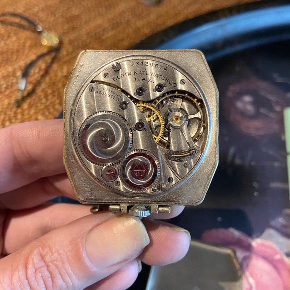 Elgin 1920s - NEED HELP WITH INFO - Rare piece main image 4